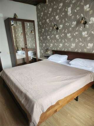 Гостиница Кадгарон Владикавказ Улучшенный двухместный номер с 1 кроватью-2