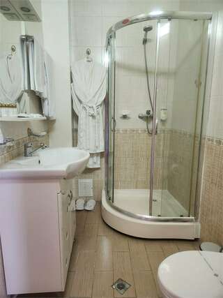 Гостиница Кадгарон Владикавказ Двухкомнатный люкс-5