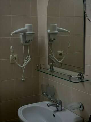 Гостиница Кадгарон Владикавказ Семейный номер-2