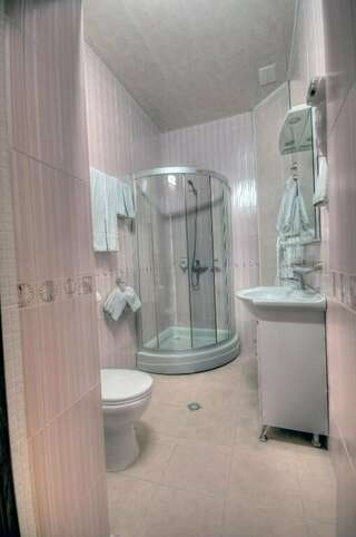 Гостиница Кадгарон Владикавказ Двухкомнатный люкс-3